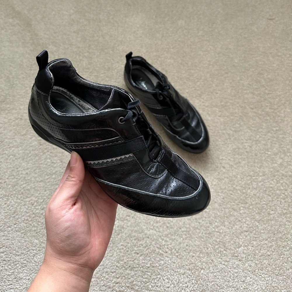 Vintage Cole Haan Low Top Sneakers